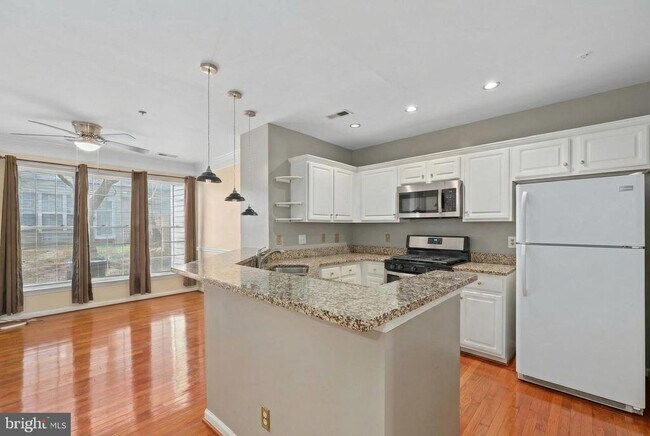 Building Photo - 21877 Elkins Terrace