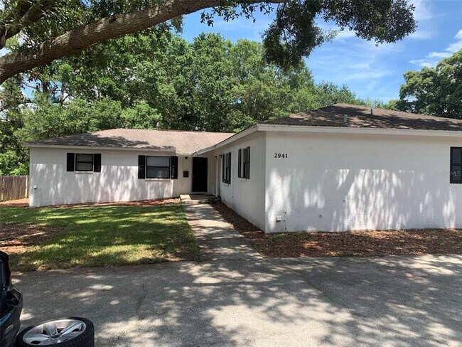 Building Photo - 2941 Shore Dr