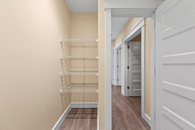 Building Photo - Luxury 3 Bedroom Townhouse on Okaloosa Island!