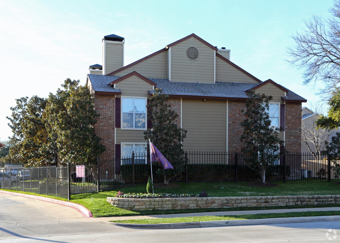 Coffee Creek Apartment Homes Fort Worth