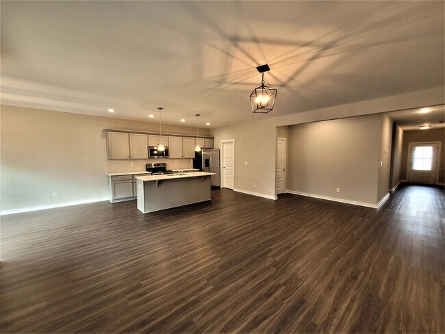 Building Photo - Home for Rent in New Market, AL!!! Available to View with 48 Hours Notice!