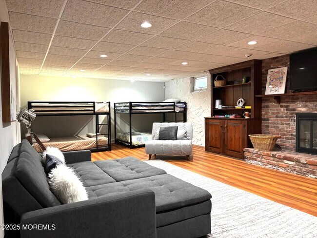 Building Photo - 623 Brooklyn Blvd