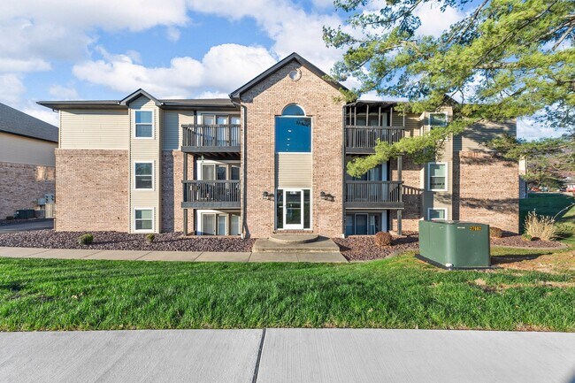 Building Photo - 1040 University Dr