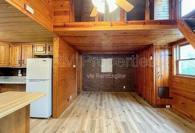 Building Photo - 1824 N Jay St