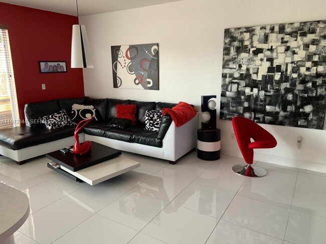 Building Photo - 7586 NW 113th Path