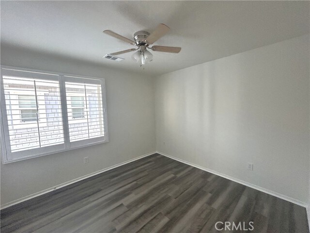 Building Photo - 253 S Vermont Ave