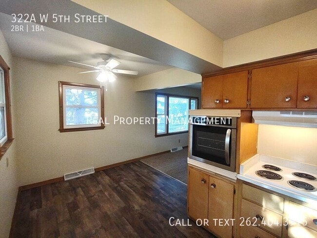 Building Photo - 322 W 5th St