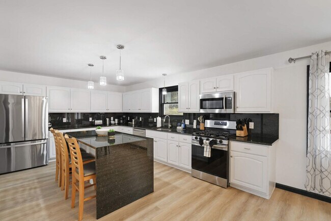 Building Photo - 153 Bull Run