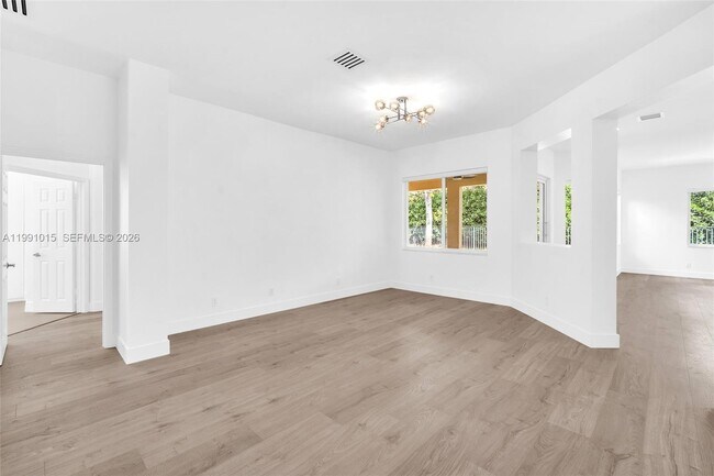 Building Photo - 19381 Stonebrook St