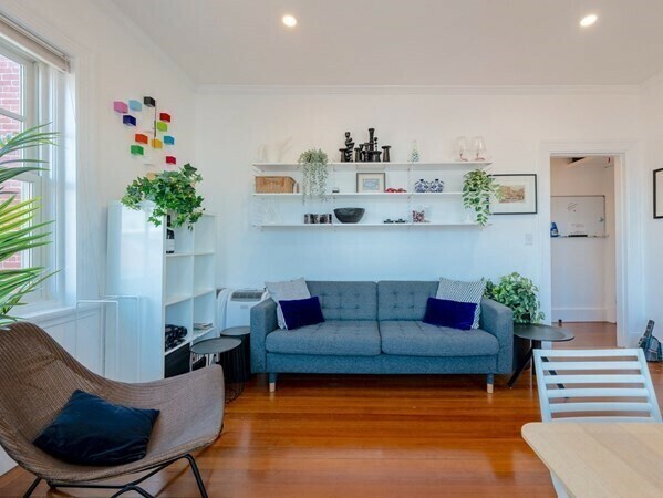 Building Photo - 371 Harvard St