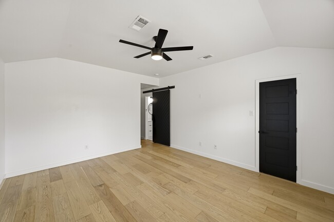 Building Photo - 13510 Gospel Way