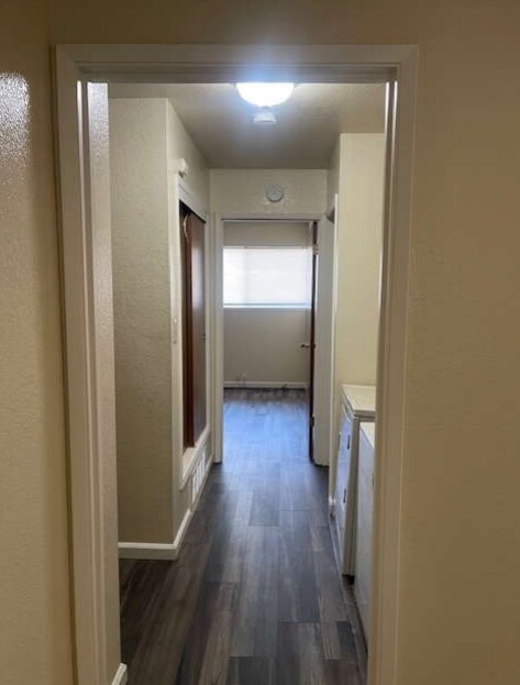 Building Photo - 7718 Brentwood Dr