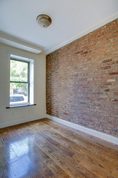 Building Photo - E 105TH ST.