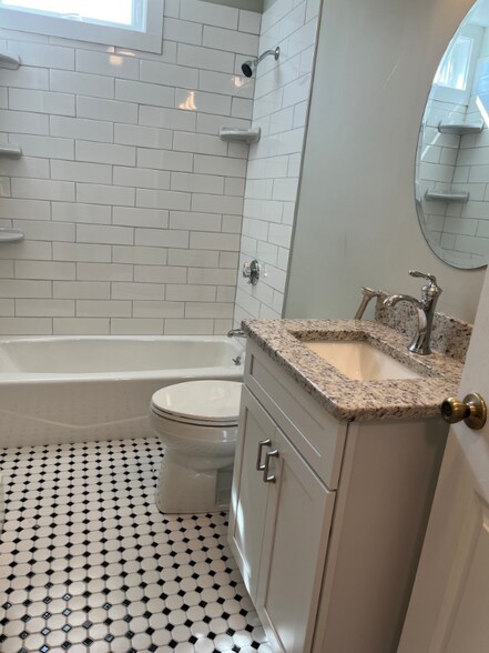 Building Photo - 388 S Main St