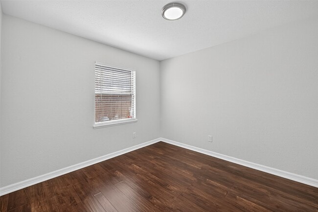 Building Photo - 15638 Empanada Dr
