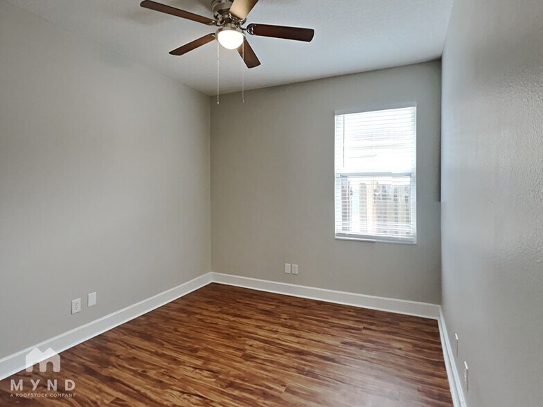 Building Photo - 1625 Wakefield Dr