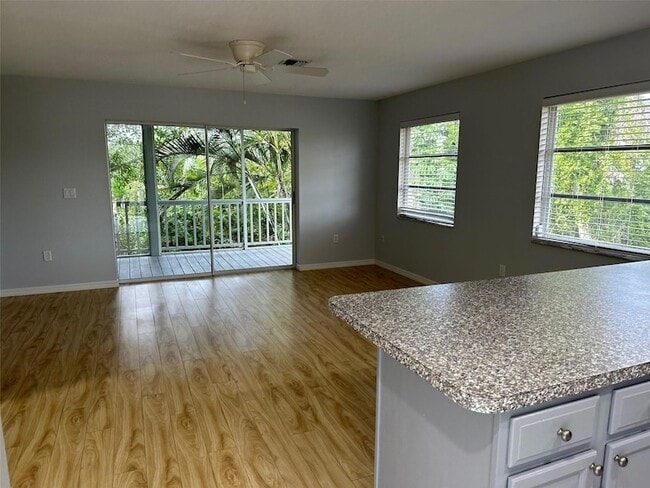 Building Photo - 109 Shore Rd