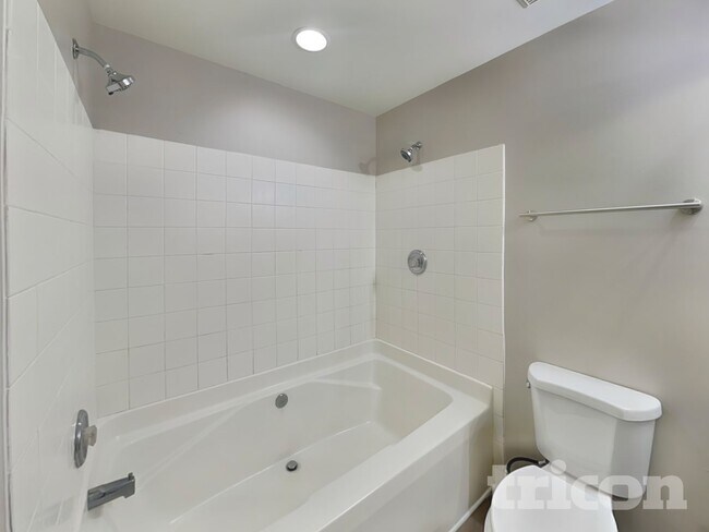 Building Photo - 2538 Terra Dr