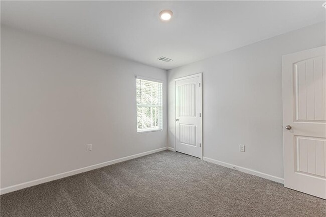 Building Photo - 545 King Vlg