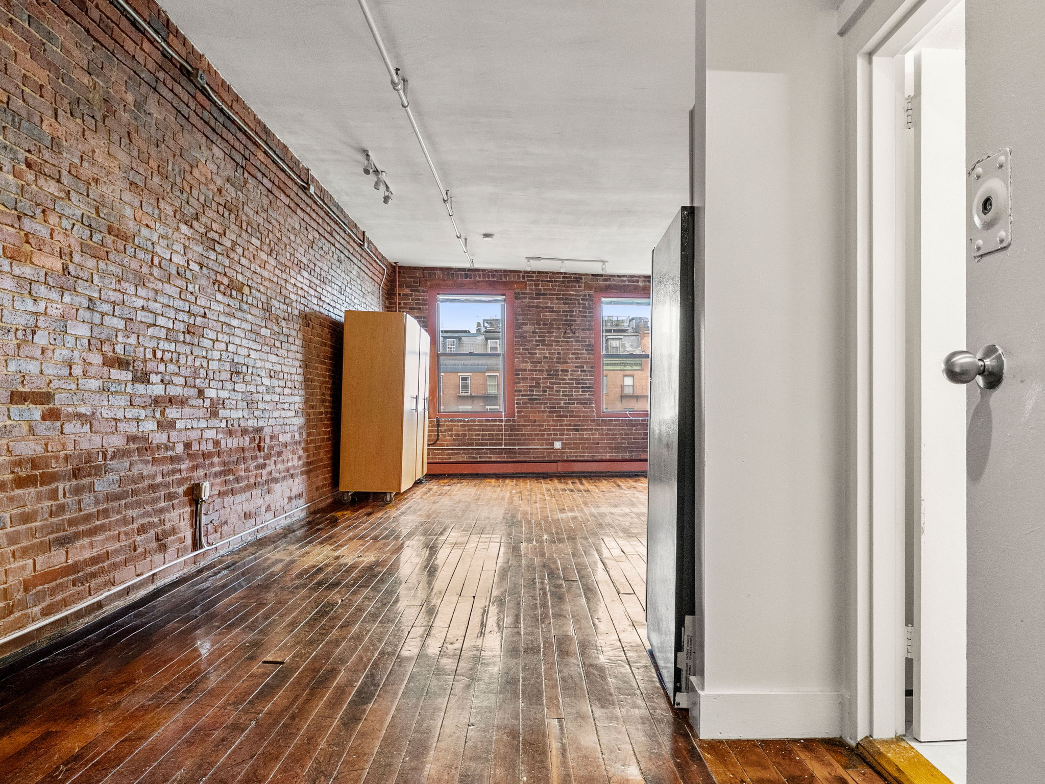 Building Photo - 719 Tremont St
