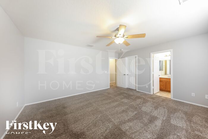 Building Photo - 11597 W Vogel Ave