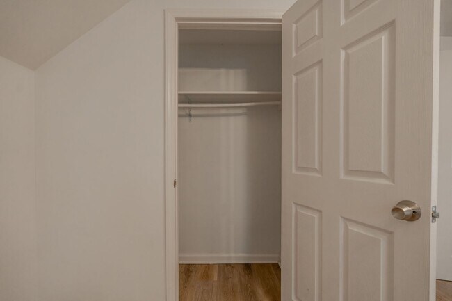 Building Photo - 231 Broadway St