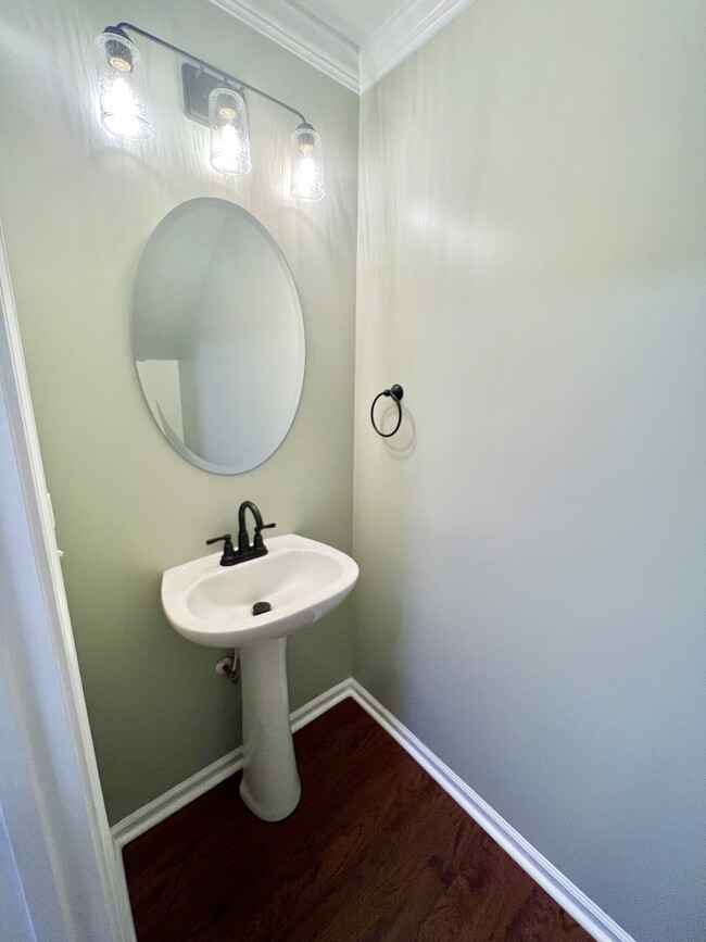 Half Bath - 3315 Weston St