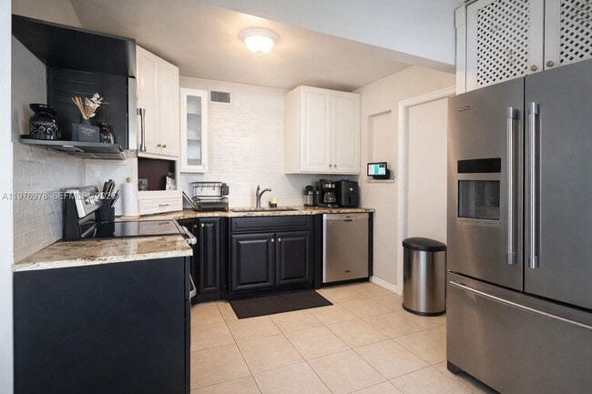 Building Photo - 30 NE 26th St