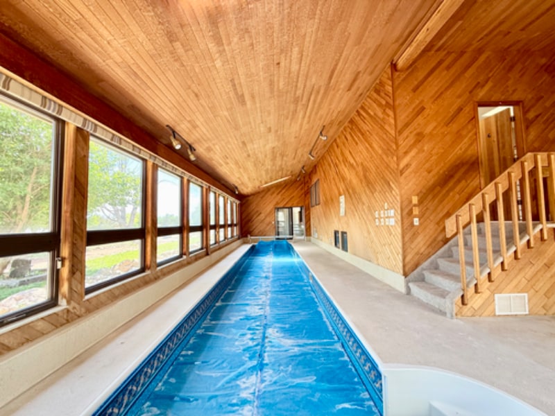 Building Photo - 301 W Mangrum Dr