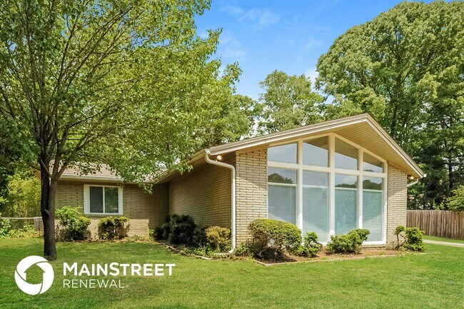 Building Photo - 1800 Beechwood Blvd NW