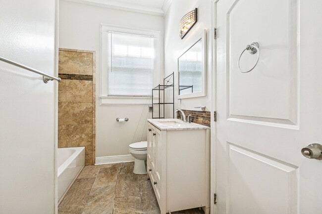 Building Photo - Updated Bywater 3-Bedroom Cottage on Alvar Street