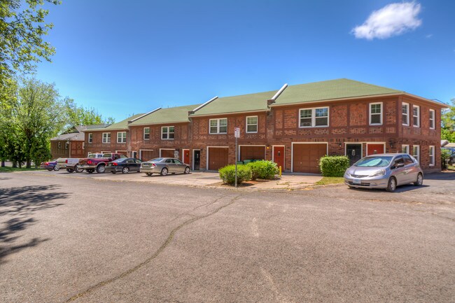 Parking Area - PARK COURT APARTMENTS