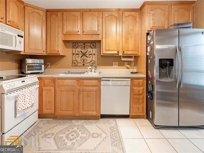 Building Photo - 4313 Pine Heights Dr NE