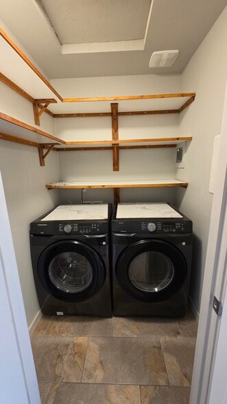 Building Photo - 129 N 44th Pl