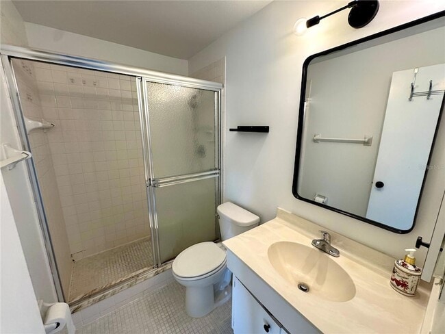 Building Photo - 6999 W Country Club Dr N
