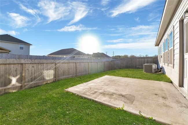 Building Photo - 13010 Laura Lake Dr