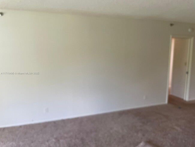 Building Photo - 3520 Oaks Way