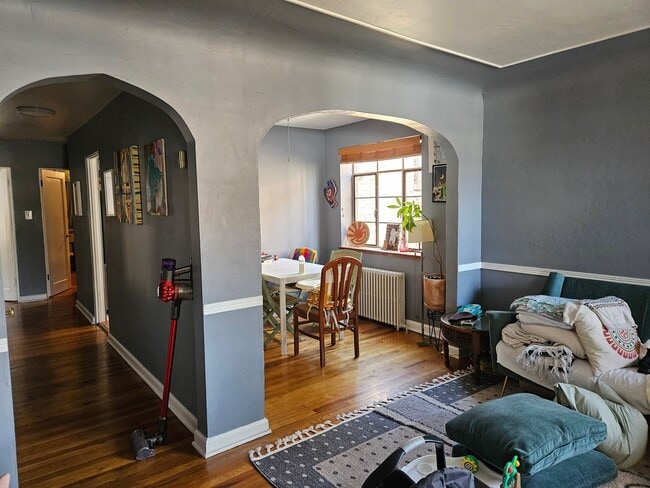 Building Photo - 19th