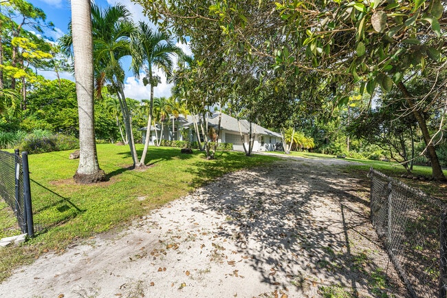 Building Photo - 14693 62nd Ct N