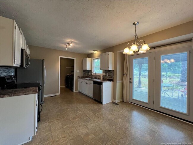 Building Photo - 420 Mangum Ct