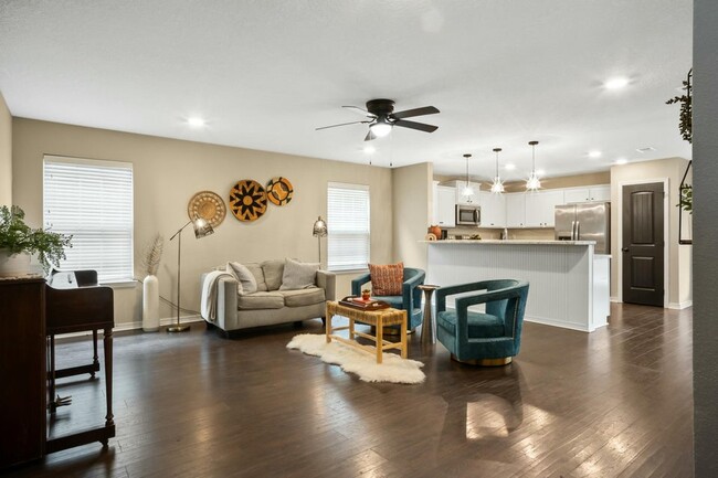 Building Photo - 243 Wainwright Dr