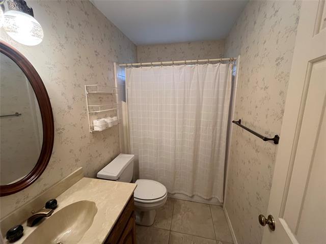 Building Photo - 1712 Hampton Ct