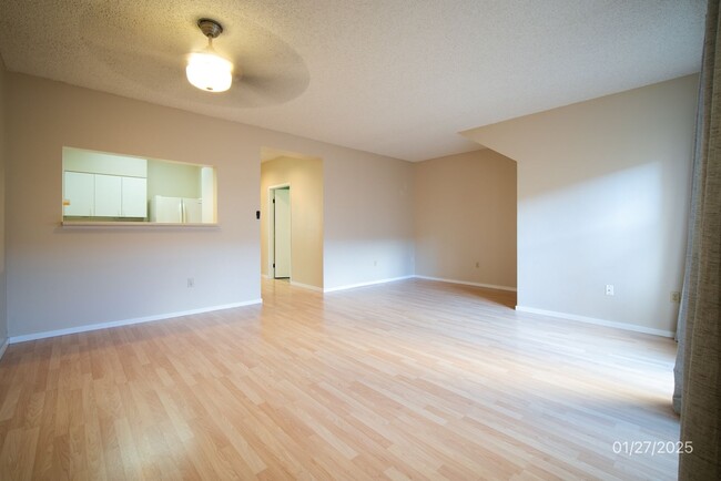 Building Photo - 2 Bd 1 bath 2 Pkg - Mililani Mauka - 95-10...