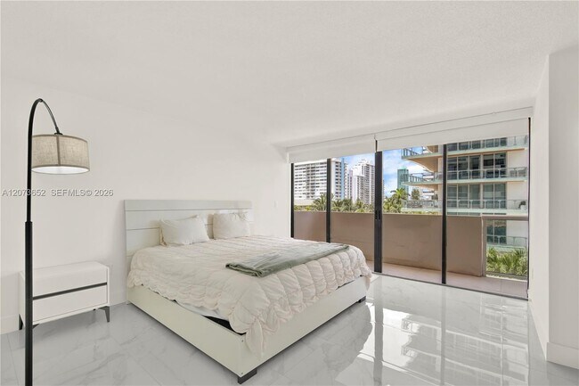 Building Photo - 5757 Collins Ave