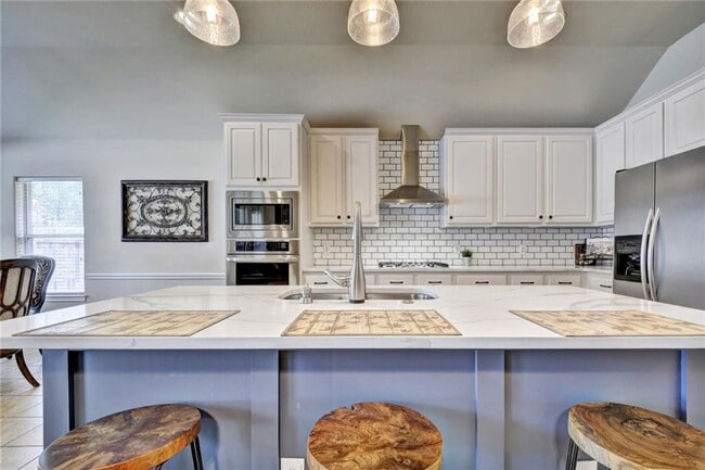 Building Photo - 2830 Stonecreek Pl