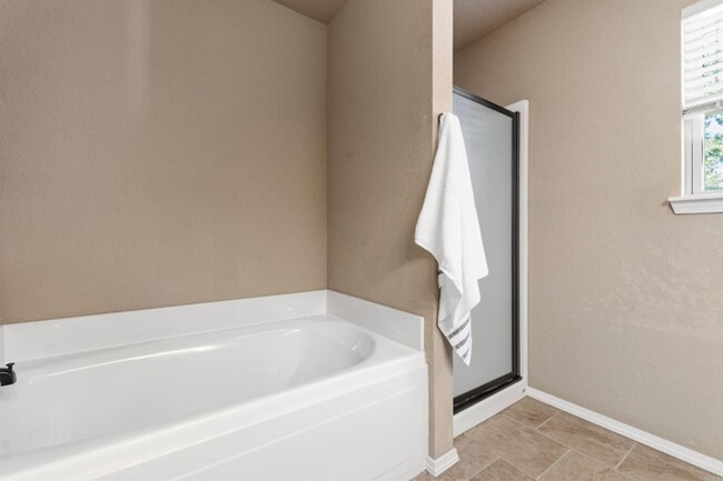 Building Photo - Move-in Ready in Sylvan Hills