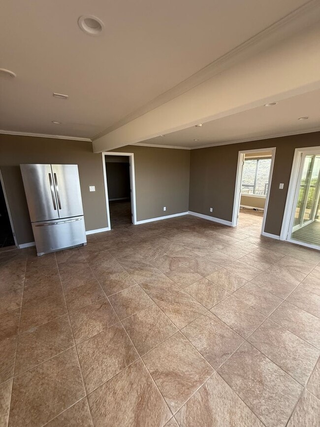 Building Photo - 1627 Paula Dr