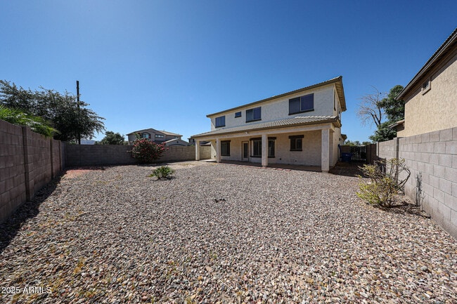 Building Photo - 17435 W Saguaro Ln