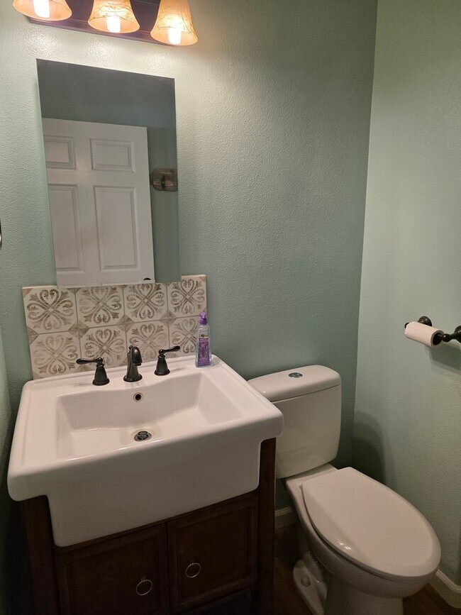 Building Photo - STUNNING PROPERTY-3 bedroom/2 bath Manufacture home in Central Bullhead City