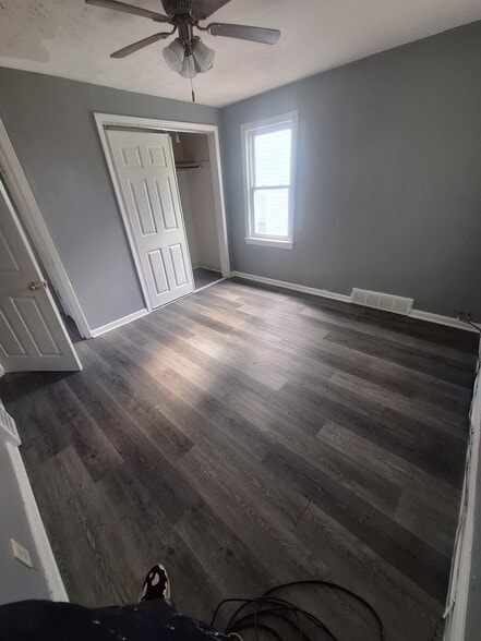 Building Photo - 12417 Watterson Ave